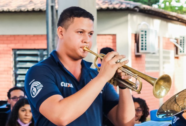 Orquestra Criança Cidadã realiza concerto pré-viagem no Paço do Frevo